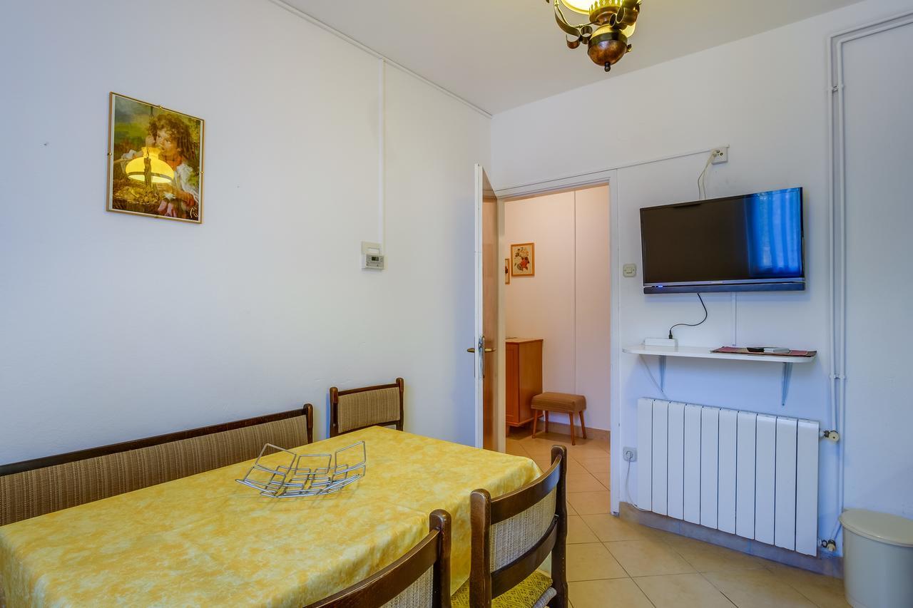 Apartments Beba マリ・ロシニュ エクステリア 写真
