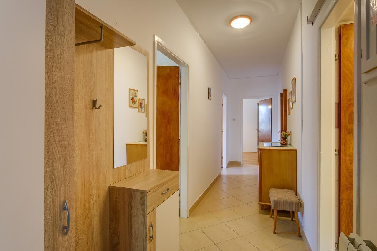 Apartments Beba マリ・ロシニュ エクステリア 写真